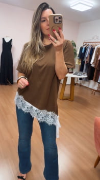 Camiseta barrado renda 